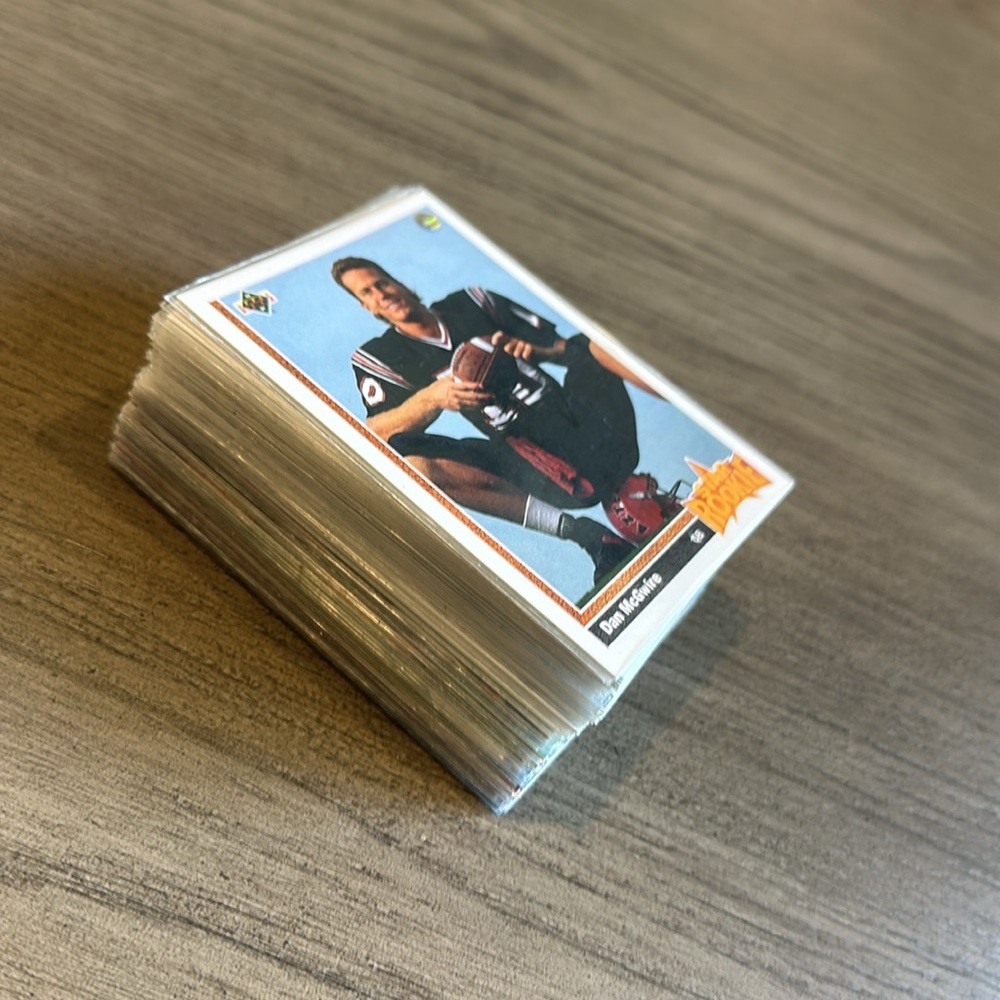 Football Cards & Protective Sleeves Star Rookie & Various Sets, Teams & Players